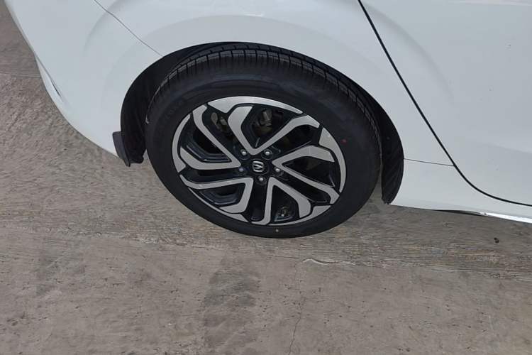 Used CHANGAN Eado 2018 1.6L GDI Manual Trendy Model China V Standard Right Rear Wheel Hub