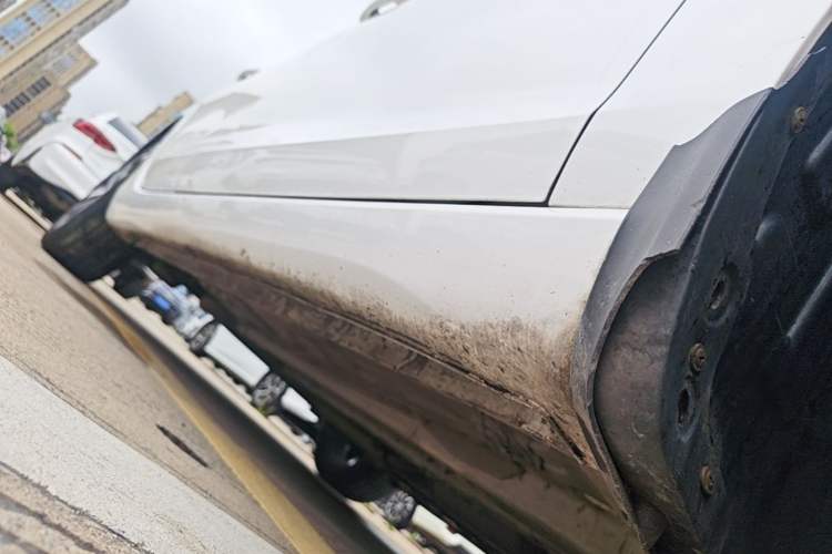Used CHANGAN Eado 2018 1.6L GDI Manual Prestige Model Right Side Sill