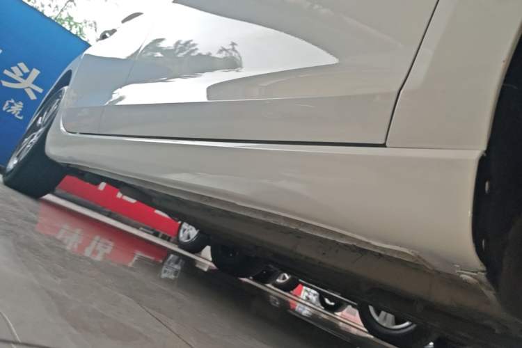 Used CHANGAN Eado 2018 High-Energy Edition 1.6L GDI Automatic Pioneer Model China V Standard Right Side Sill