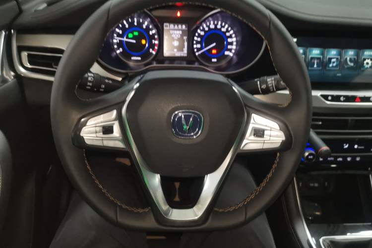 Used CHANGAN Eado 2018 High-Energy Edition 1.6L GDI Manual Pioneer Model China V Standard Steering Wheel