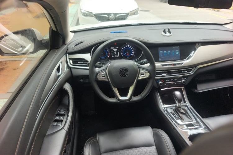 Used CHANGAN Eado 2018 1.6L GDI Automatic Fashion Edition Steering Wheel