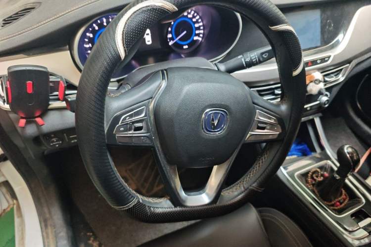 Used CHANGAN Eado 2018 1.6L GDI Manual Fashion Edition Steering Wheel