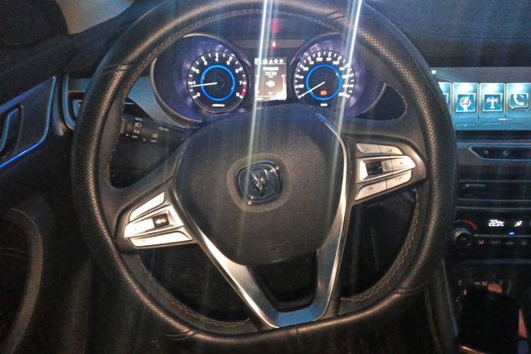 Used CHANGAN Eado 2018 High-Energy Edition 1.6L GDI Automatic Pioneer Model China V Standard Steering Wheel