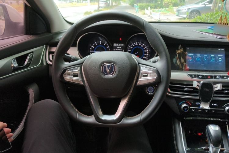 Used CHANGAN Eado 2018 1.6L GDI Automatic Fashion Edition Steering Wheel