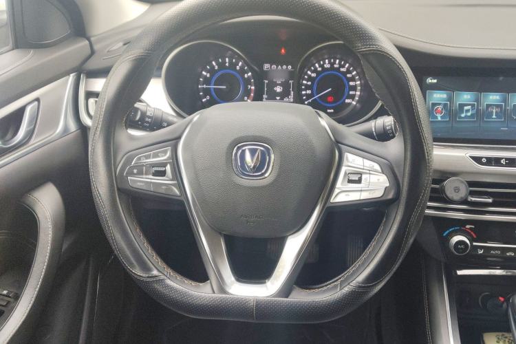 Used CHANGAN Eado 2018 High-Energy Edition 1.6L GDI Automatic Pioneer Model China V Standard Steering Wheel
