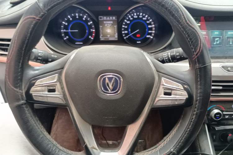 Used CHANGAN Eado 2018 1.6L GDI Manual Trendy Model China V Standard Steering Wheel