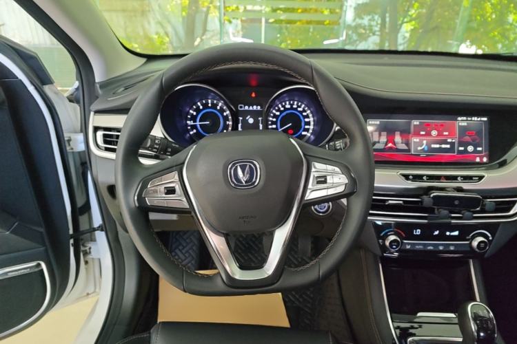 Used CHANGAN Eado 2018 High-Energy Edition 1.6L GDI Manual Pioneer Model China V Standard Steering Wheel