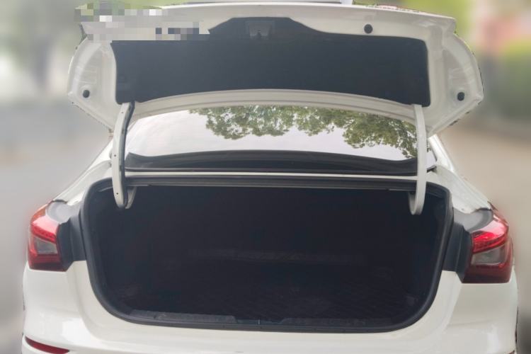Used CHANGAN Eado 2018 High-Energy Edition 1.6L GDI Automatic Pioneer Model China V Standard Trunk