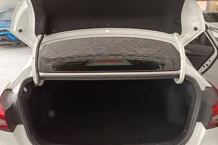 Used CHANGAN Eado 2018 1.6L GDI Manual Fashion Edition Trunk