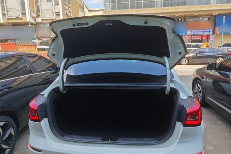 Used CHANGAN Eado 2018 High-Energy Edition 1.6L GDI Automatic Pioneer Model China V Standard Trunk