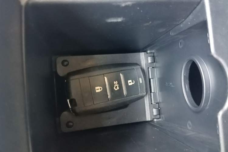 Used CHANGAN Eado 2018 1.6L GDI Automatic Fashion Edition Vehicle Key