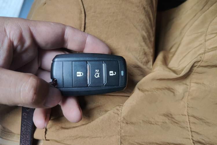 Used CHANGAN Eado 2018 High-Energy Edition 1.6L GDI Automatic Pioneer Model China V Standard Vehicle Key