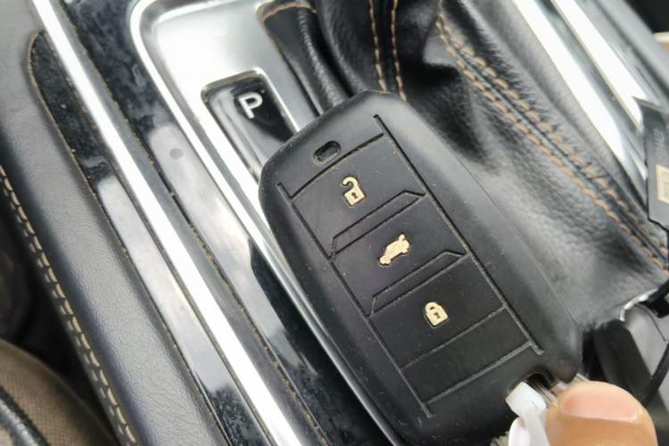 Used CHANGAN Eado 2018 High-Energy Edition 1.6L GDI Automatic Pioneer Model China V Standard Vehicle Key