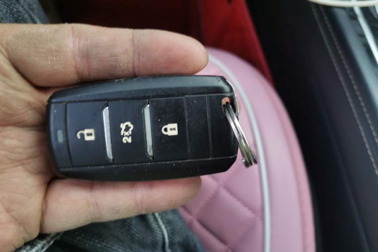 Used CHANGAN Eado 2018 1.6L GDI Automatic Fashion Edition Vehicle Key