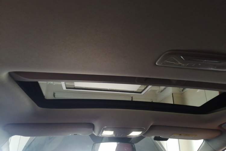 Used CHANGAN Eado 2019 Blue Whale Edition 280T GDI DCT High-Speed Model Headliner