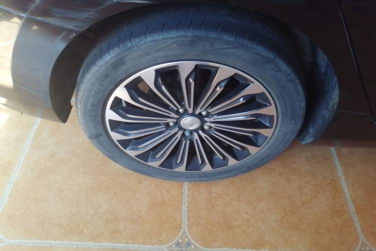 Used CHANGAN Eado 2019 Blue Whale Edition 280T GDI DCT High-Speed Model Right Rear Wheel Hub