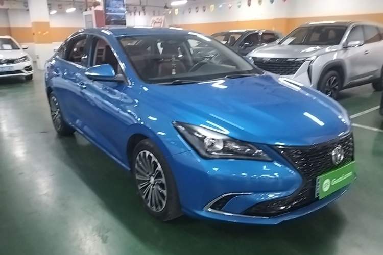 Used CHANGAN Eado 2019 Blue Whale Edition 280T GDI DCT High-Speed Model Front Right 45 Deg