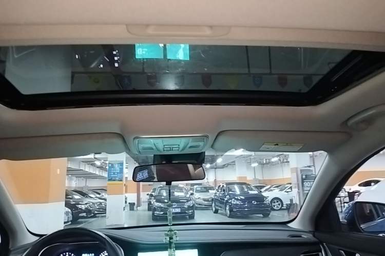 Used CHANGAN Eado 2019 Blue Whale Edition 280T GDI DCT High-Speed Model Headliner