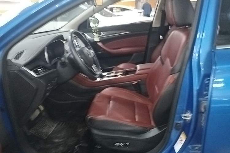 Used CHANGAN Eado 2019 Blue Whale Edition 280T GDI DCT High-Speed Model Left Front Seat