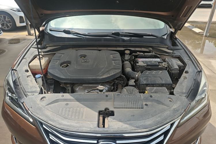 Used CHANGAN Eado 2019 High-Energy Edition 1.6L GDI Manual Pioneer Model China VI Standard Engine Bay