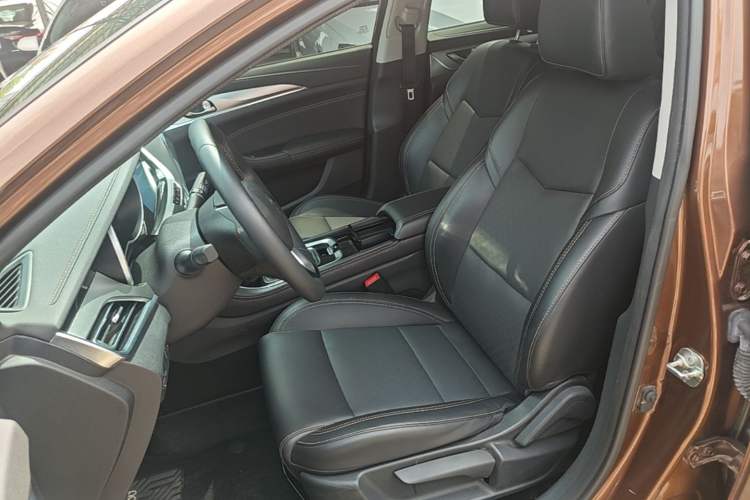 Used CHANGAN Eado 2019 High-Energy Edition 1.6L GDI Manual Pioneer Model China VI Standard Left Front Seat