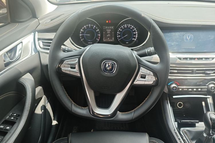 Used CHANGAN Eado 2019 High-Energy Edition 1.6L GDI Manual Pioneer Model China VI Standard Steering Wheel