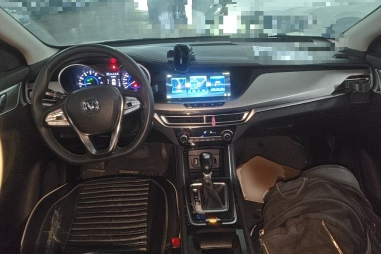 Used CHANGAN Eado 2019 High-Energy Edition 1.6L GDI Automatic Pioneer Model China VI Standard Center Console
