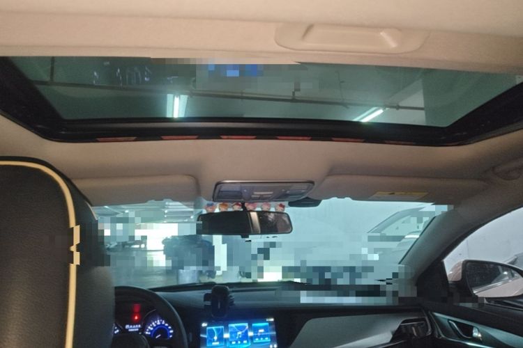 Used CHANGAN Eado 2019 High-Energy Edition 1.6L GDI Automatic Pioneer Model China VI Standard Headliner