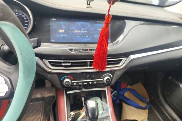 Used CHANGAN Eado 2019 Blue Whale Edition 280T GDI DCT High-Speed Model Audio And AC Panel