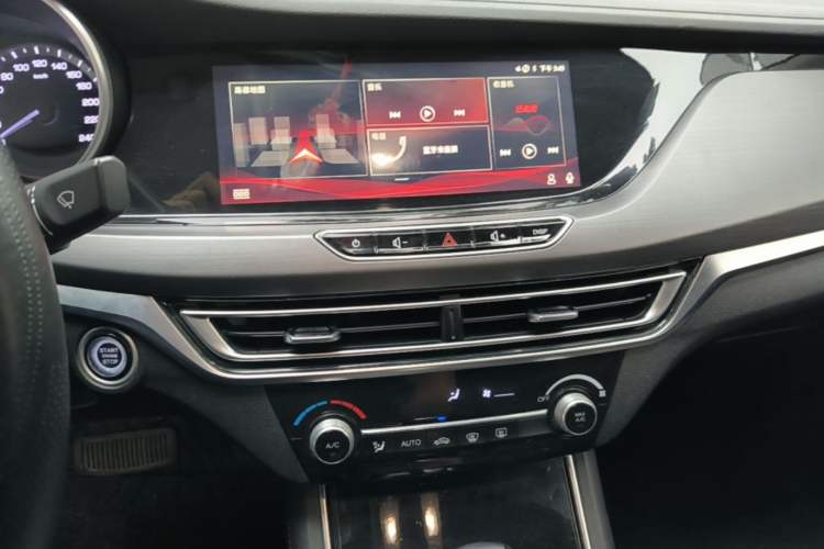 Used CHANGAN Eado 2019 Blue Whale Edition 280T GDI DCT High-Speed Model Audio And AC Panel