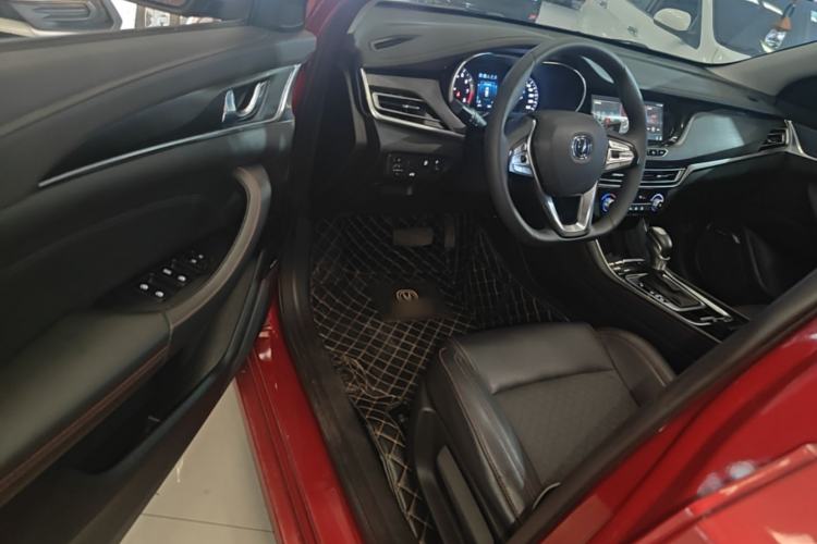 Used CHANGAN Eado 2019 Blue Whale Edition 280T GDI DCT High-Speed Model Driver Seat