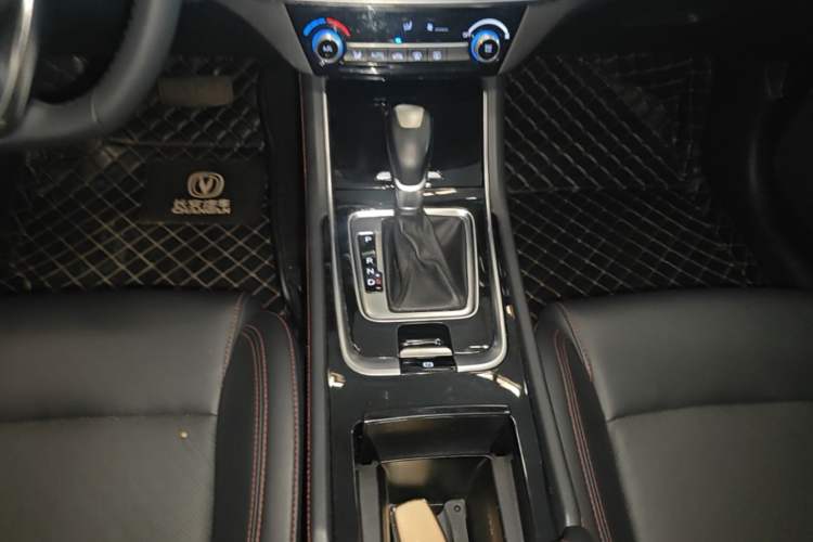 Used CHANGAN Eado 2019 Blue Whale Edition 280T GDI DCT High-Speed Model Gear Lever