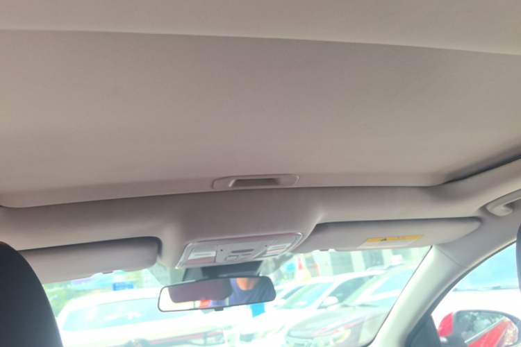 Used CHANGAN Eado 2019 Blue Whale Edition 280T GDI DCT High-Speed Model Headliner