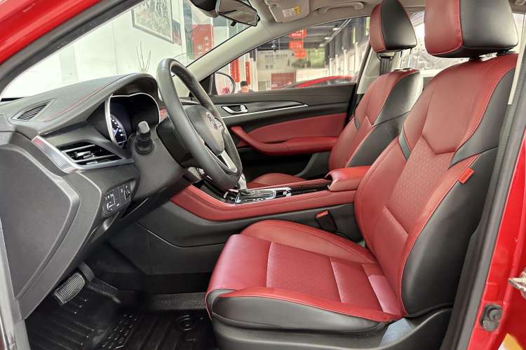 Used CHANGAN Eado 2019 Blue Whale Edition 280T GDI DCT High-Speed Model Interior 2