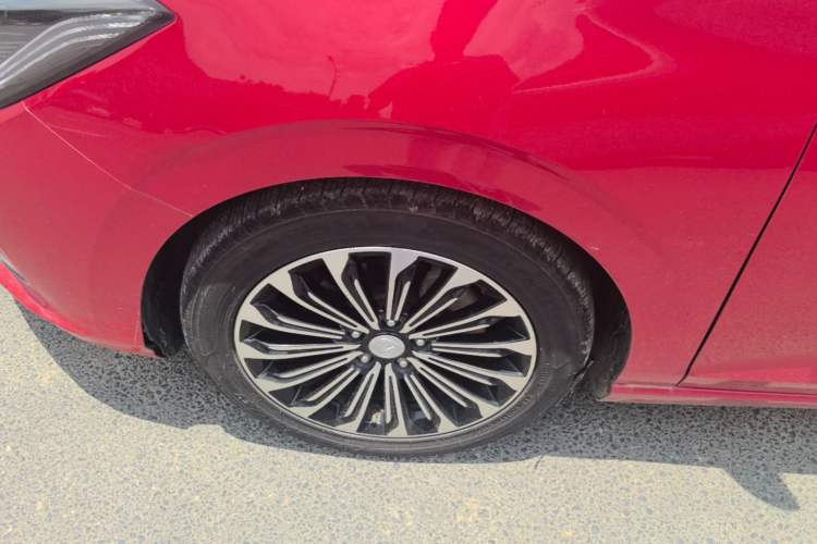 Used CHANGAN Eado 2019 Blue Whale Edition 280T GDI DCT High-Speed Model Left Front Wheel Hub