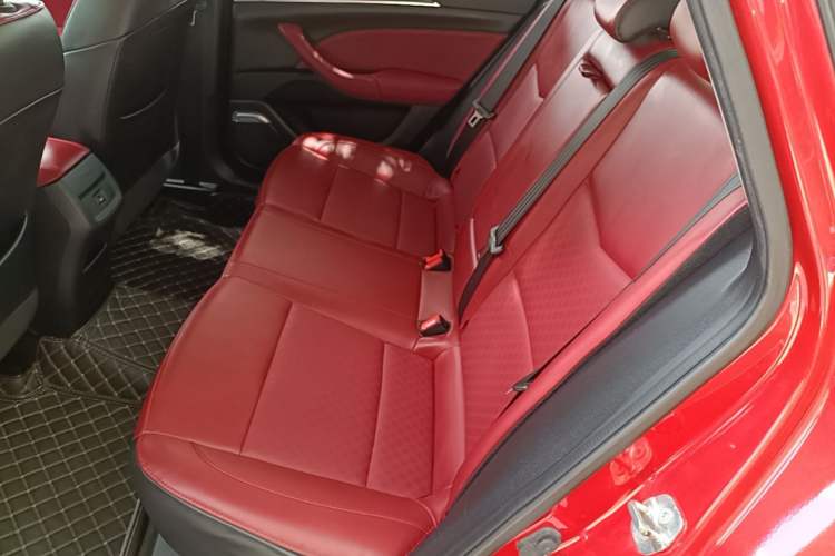 Used CHANGAN Eado 2019 Blue Whale Edition 280T GDI DCT Light-Speed Model Left Rear Seat