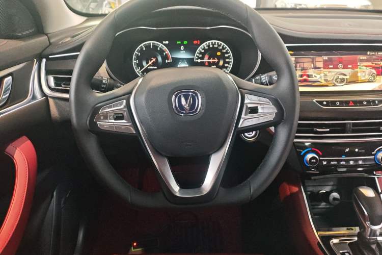 Used CHANGAN Eado 2019 Blue Whale Edition 280T GDI DCT High-Speed Model Steering Wheel