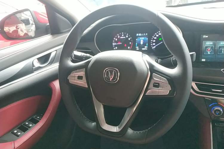 Used CHANGAN Eado 2019 Blue Whale Edition 280T GDI DCT High-Speed Model Steering Wheel