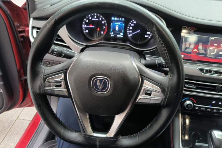 Used CHANGAN Eado 2019 Blue Whale Edition 280T GDI DCT High-Speed Model Steering Wheel