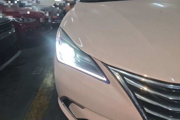 Used CHANGAN Eado 2019 High-Energy Edition 1.6L GDI Automatic Pioneer Model China VI Standard Right Front Headlight