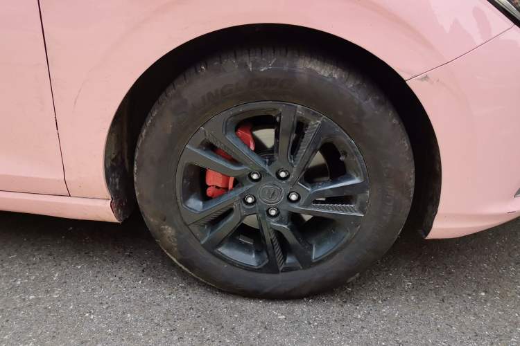Used CHANGAN Eado 2019 Blue Whale Edition 280T GDI DCT High-Speed Model Right Front Wheel Hub