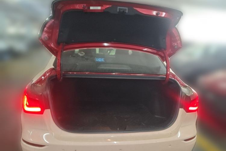 Used CHANGAN Eado 2019 High-Energy Edition 1.6L GDI Automatic Pioneer Model China VI Standard Trunk