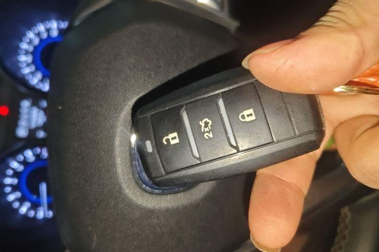 Used CHANGAN Eado 2019 High-Energy Edition 1.6L GDI Automatic Pioneer Model China VI Standard Vehicle Key