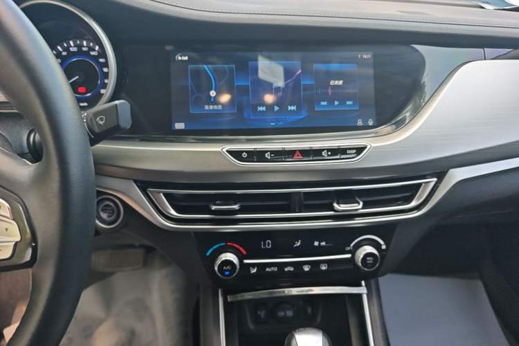 Used CHANGAN Eado 2019 High-Energy Edition 1.6L GDI Automatic Pioneer Model China VI Standard Audio And AC Panel