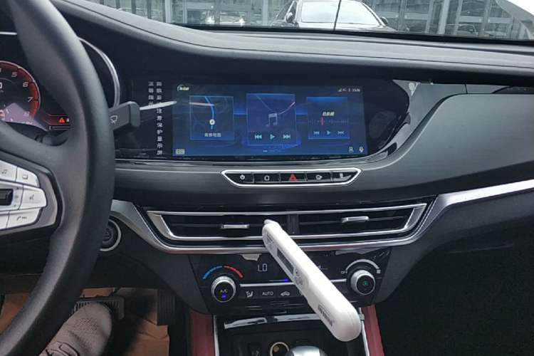 Used CHANGAN Eado 2019 Blue Whale Edition 280T GDI DCT Light-Speed Model Audio And AC Panel