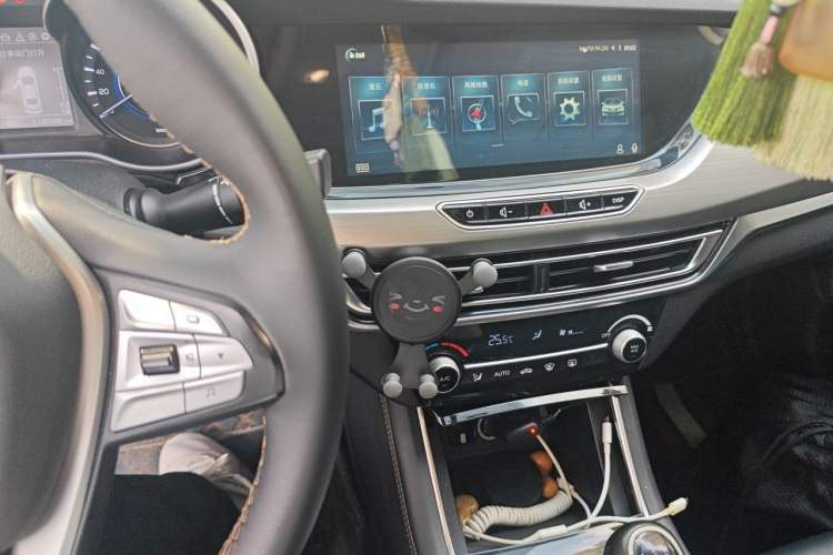 Used CHANGAN Eado 2019 High-Energy Edition 1.6L GDI Manual Pioneer Model China VI Standard Audio And AC Panel