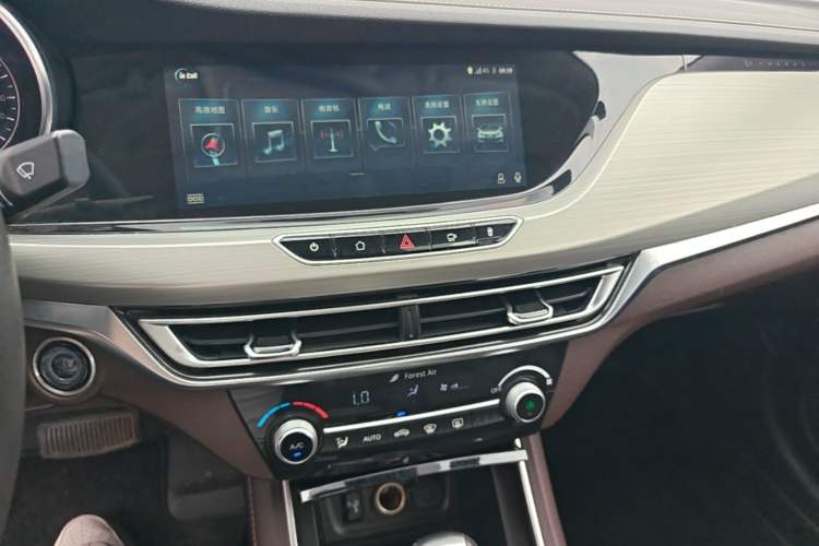 Used CHANGAN Eado 2019 High-Energy Edition 1.6L GDI Automatic Lingfeng Model China VI Standard Audio And AC Panel