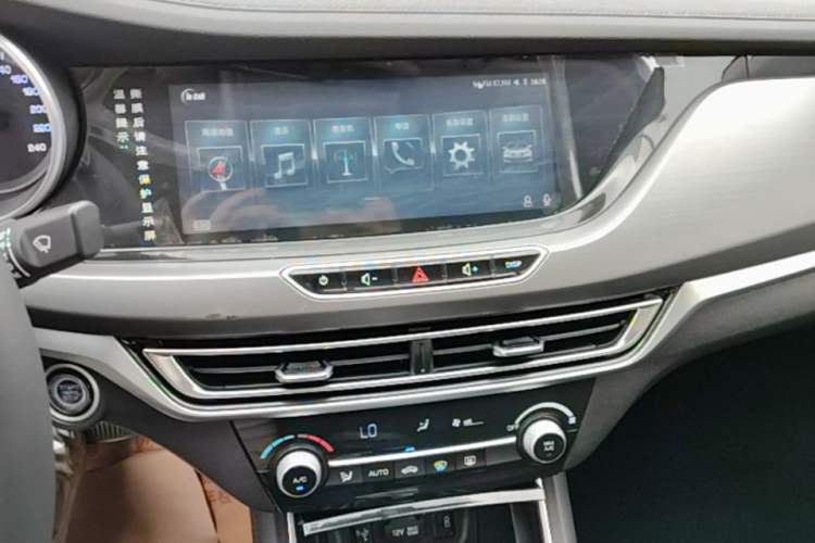 Used CHANGAN Eado 2019 Blue Whale Edition 280T GDI DCT High-Speed Model Audio And AC Panel