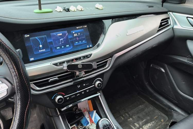 Used CHANGAN Eado 2019 High-Energy Edition 1.6L GDI Manual Pioneer Model China VI Standard Audio And AC Panel