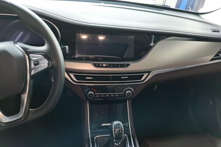 Used CHANGAN Eado 2019 High-Energy Edition 1.6L GDI Manual Lingfeng Model China VI Standard Audio And AC Panel